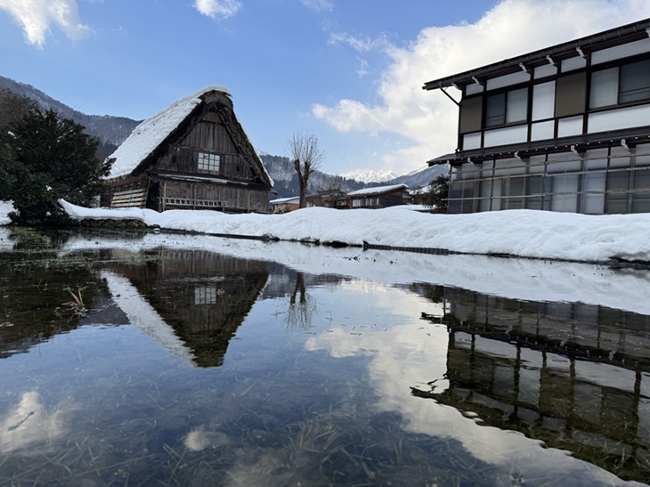 白川郷の民家の写真